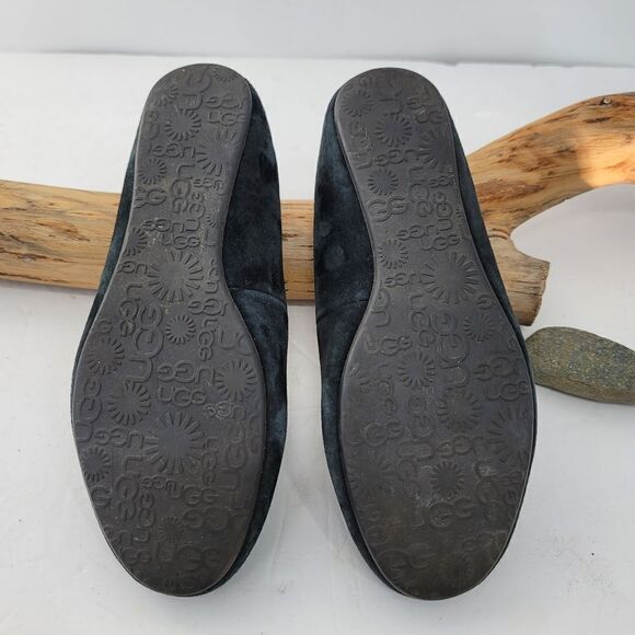 Ugg black suede flats rhinestone bow - Picture 2 of 12